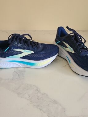 Brooks Women's Ghost 17 Running Shoe, Size 7.5